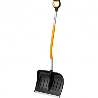 Лопата снеговая FISKARS X-SERIE 1057186 c изогнутой ручкой Лопата снеговая FISKARS X-SERIE 1057186 c изогнутой ручкой